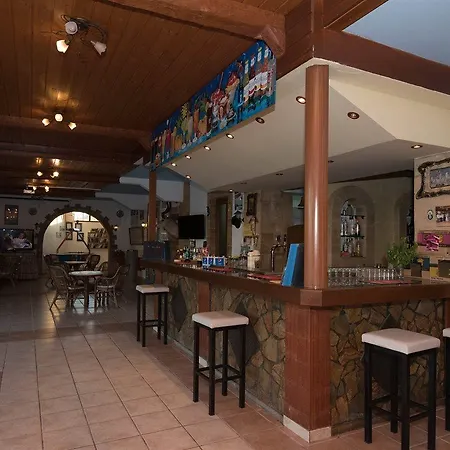 Hotel Georgia 2*
