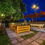 酒店 Georgia 3*
